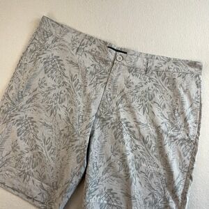 Travis Mathew Mens 42 Jaguar Heather Quiet Shade Floral Print Golf Shorts Flat